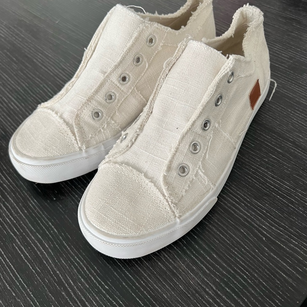 Cream Canvas Slip-On Sneakers with Elastic Panels